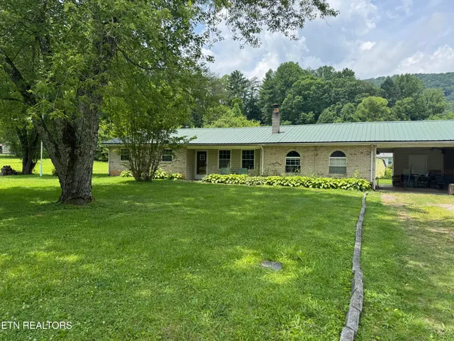 $249,500 | 225 Spring Street, Spring City, TN 37381