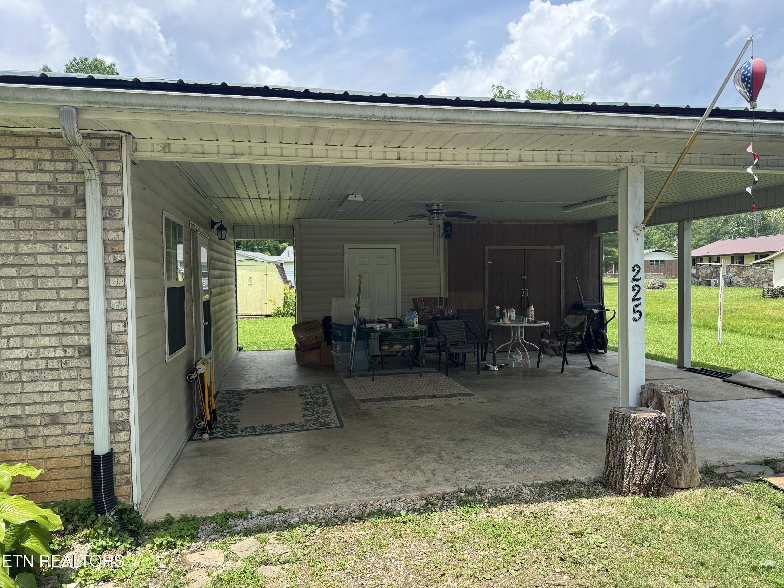 225 Spring Street Spring City, TN 37381 - Photo 3 of 35 225 PIC 3