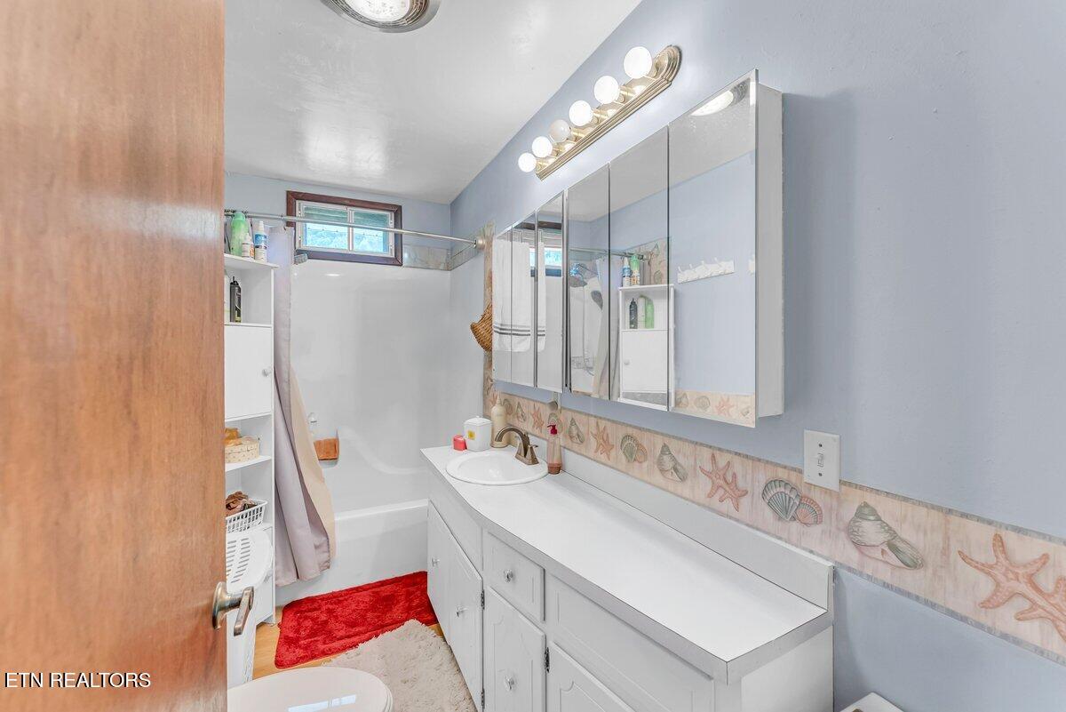 225 Spring Street Spring City, TN 37381 - Photo 31 of 35 225 22