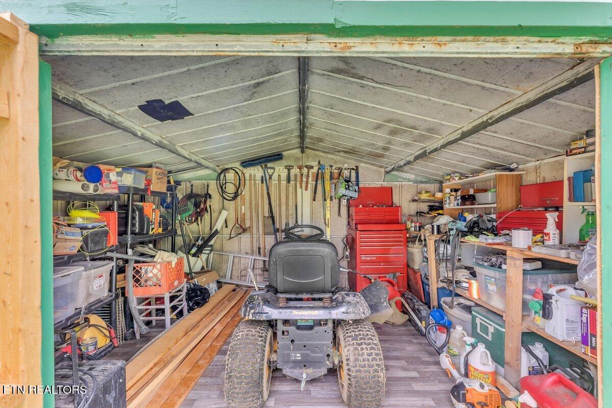 225 Spring Street Spring City, TN 37381 - Photo 8 of 35 225 9