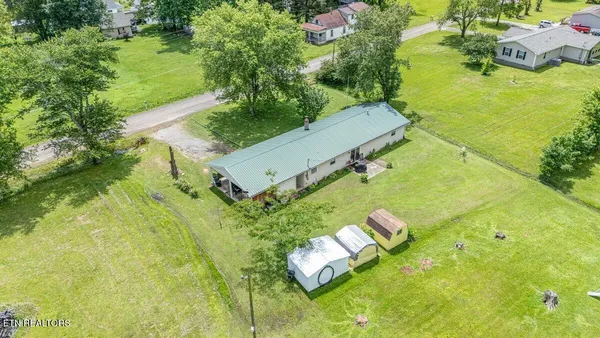 $244,500 | 225 Spring Street, Spring City, TN 37381