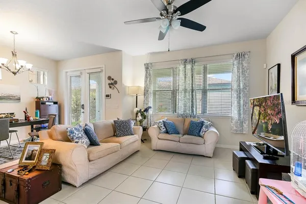 $2,900 | 5801 Colony Glen Road, Lithia, FL 33547