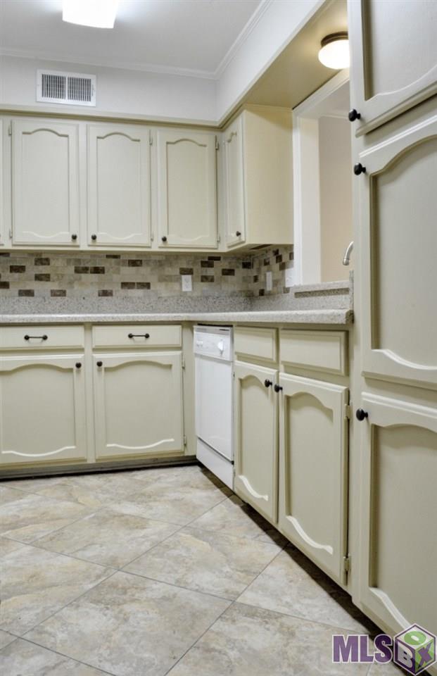9007 Highland Road, Unit 6 Baton Rouge, LA 70810 - Photo 8 of 31