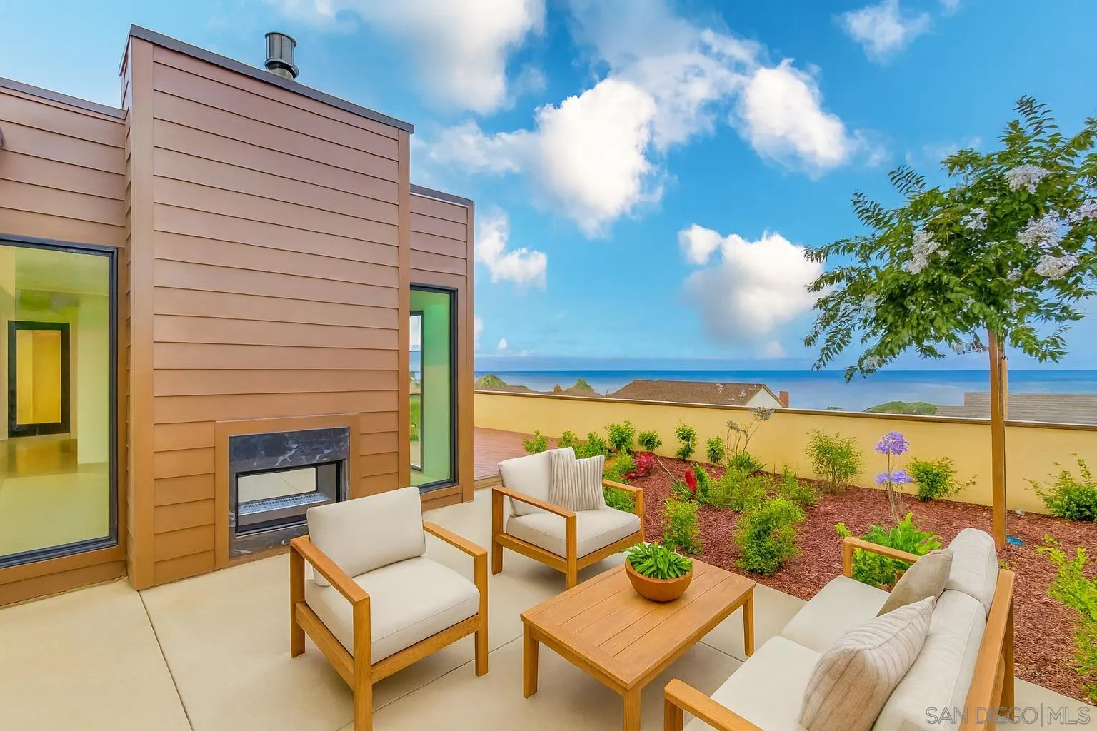 14066 Crest Way Del Mar, CA 92014 - Photo 27 of 32 a view of roof deck with patio