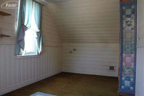 3422 Beveridge Road Flint, MI 48532 - Photo 17 of 22 20145022-16.JPG