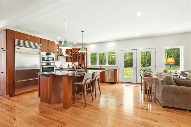 $975,000 | 13-15 Vista Terrace, Amherst, MA 01002