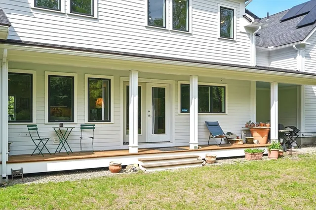 $975,000 | 13-15 Vista Terrace, Amherst, MA 01002