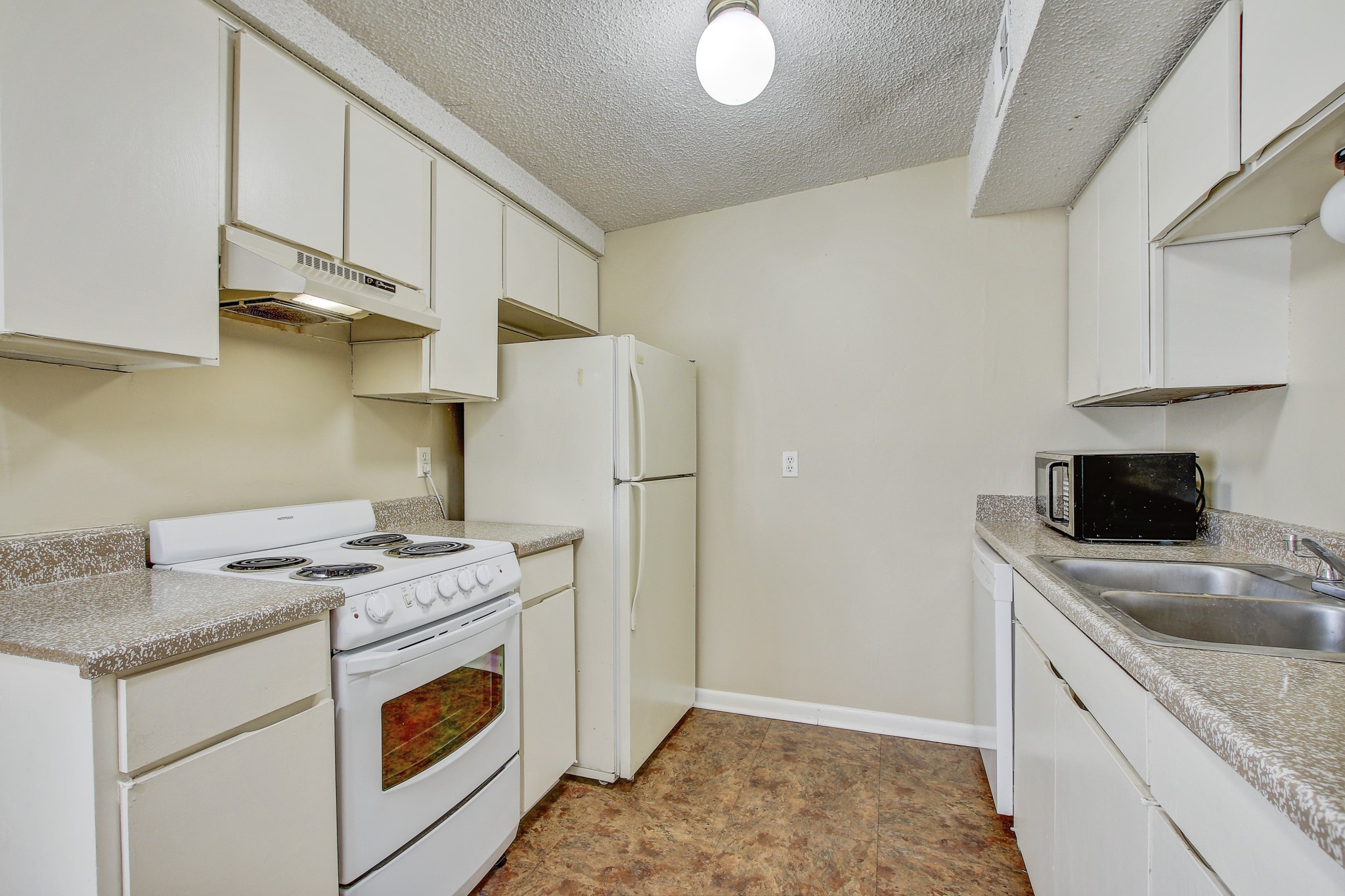 2408 Longview Street, Unit 211 Austin, TX 78705 - Photo 11 of 23