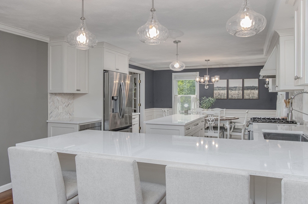 561 Old Dunstable Road Groton, MA 01450 - Photo 9 of 39