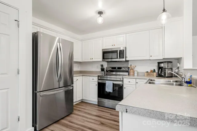 $327,000 | 517 Kittiewake Lane, Clover, SC 29710