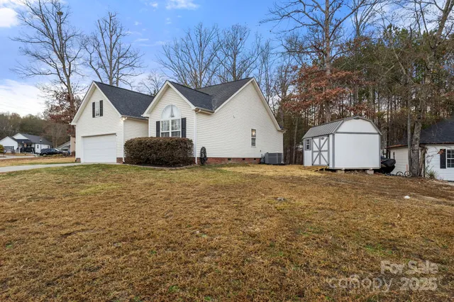 $327,000 | 517 Kittiewake Lane, Clover, SC 29710