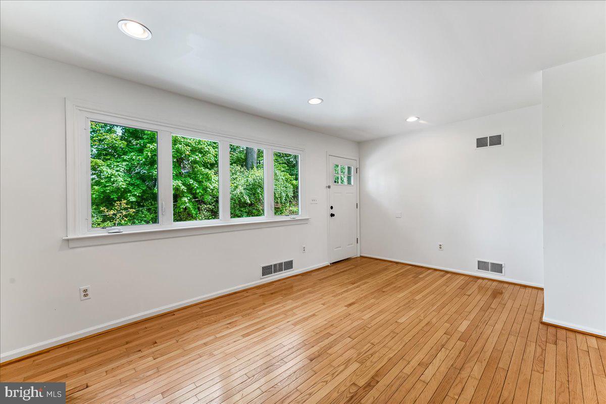 12 Edgewood Road West Chester, PA 19382 - Photo 3 of 17 Gallery Image 3