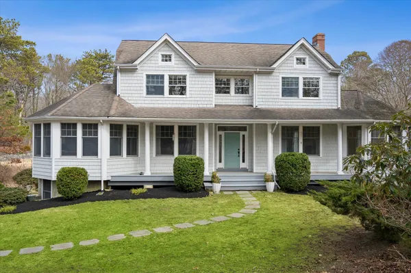 $1,850,000 | 61 Channing Cross, Hampton Bays, NY 11946