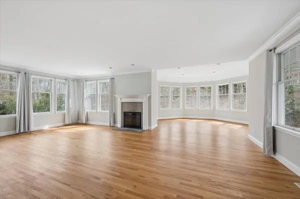 $1,850,000 | 61 Channing Cross, Hampton Bays, NY 11946