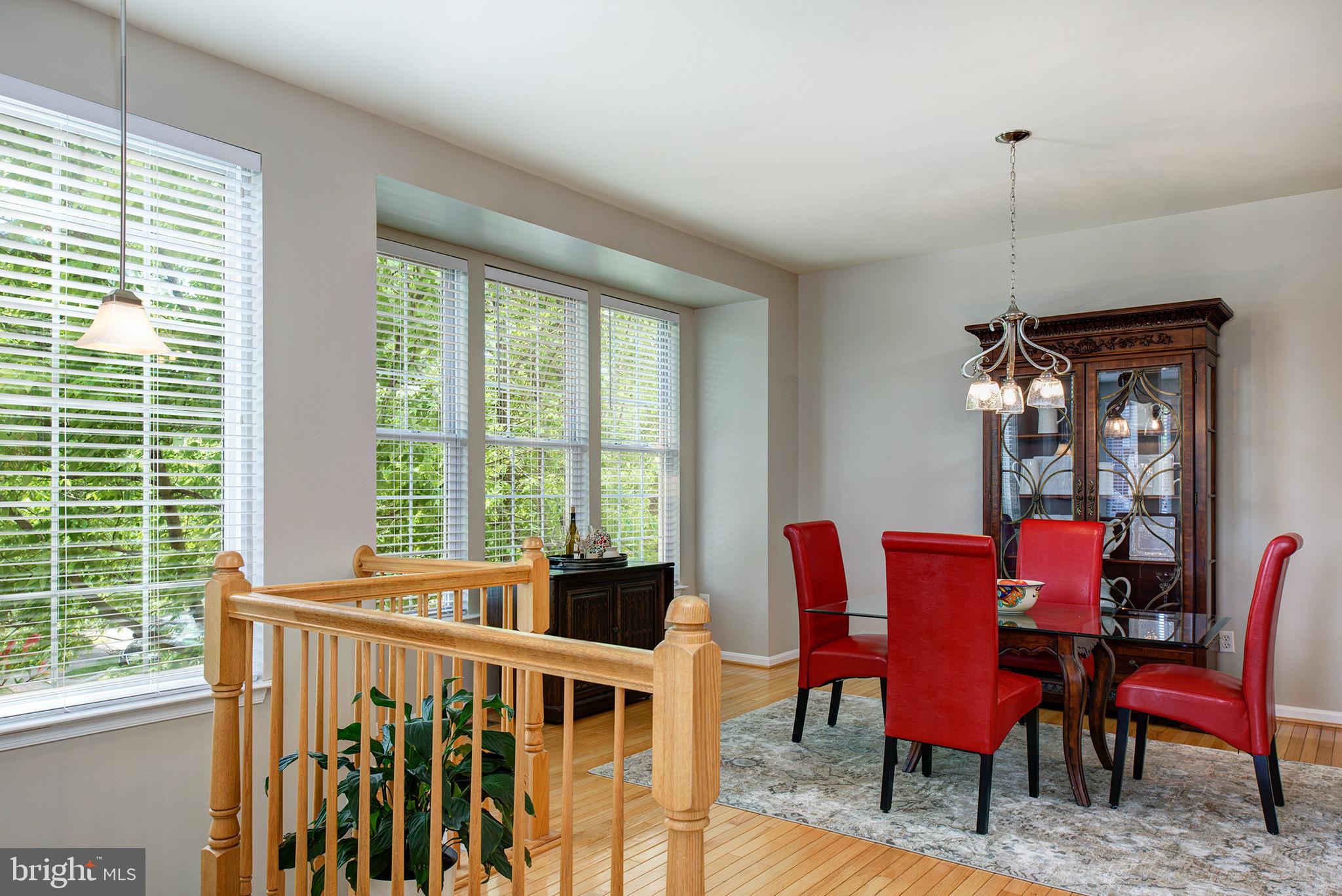 20871 Rockingham Terrace Sterling, VA 20165 - Photo 6 of 36 Gallery Image 6