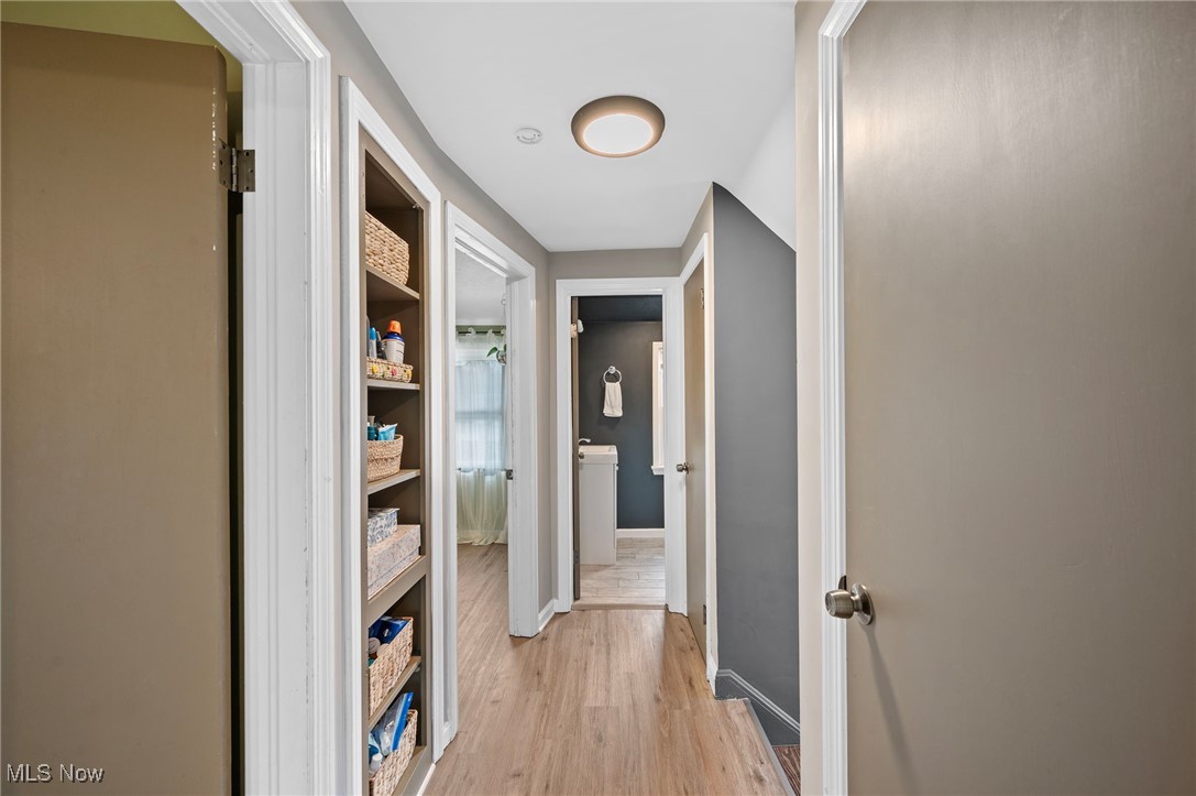 1369 Ford Road Lyndhurst, OH 44124 - Photo 15 of 40 2nd Floor Hallway