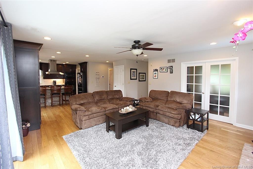 3068 Cobblers Crossing Road New Albany, IN 47150 - Photo 4 of 70 Gallery Image 4