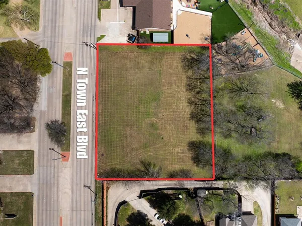 $350,000 | 330 East Town East Boulevard, Sunnyvale, TX 75182