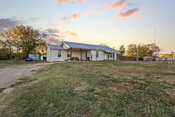$600,000 | 469 Dugan Chapel Road, Bells, TX 75414