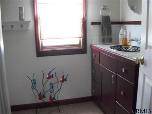35 Romeyn Avenue Amsterdam, NY 12010 - Photo 12 of 17 Photo 12