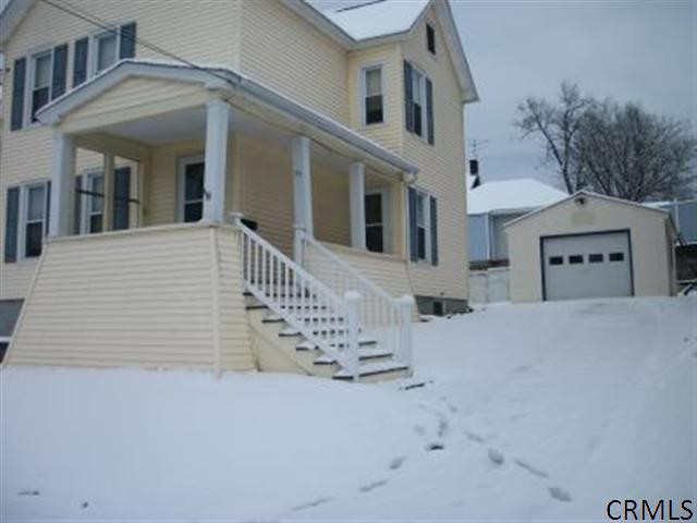 35 Romeyn Avenue Amsterdam, NY 12010 - Photo 3 of 17 Photo 3