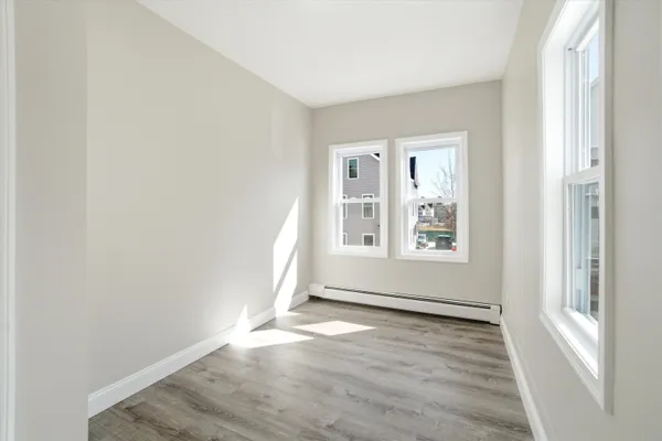 $2,200 | 254 Auburn Street, Unit 1, Manchester, NH 03103