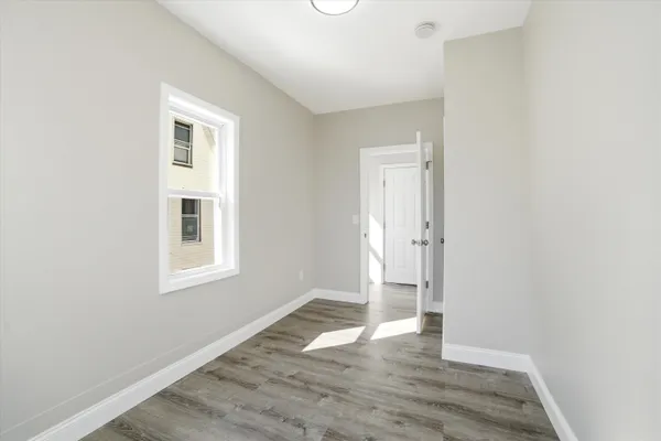 $2,200 | 254 Auburn Street, Unit 1, Manchester, NH 03103