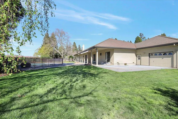 $1,190,000 | 620 Lyndsey Lane, Yuba City, CA 95993