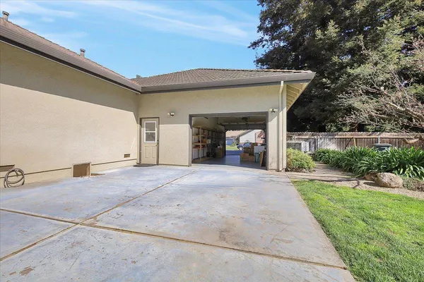 $1,190,000 | 620 Lyndsey Lane, Yuba City, CA 95993