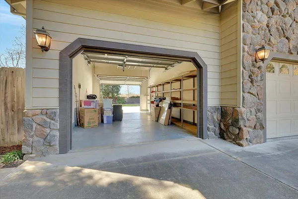 $1,190,000 | 620 Lyndsey Lane, Yuba City, CA 95993