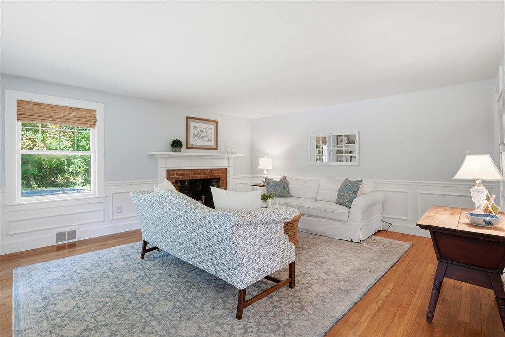 32 Wadsworth Road Duxbury, MA 02332 - Photo 17 of 38