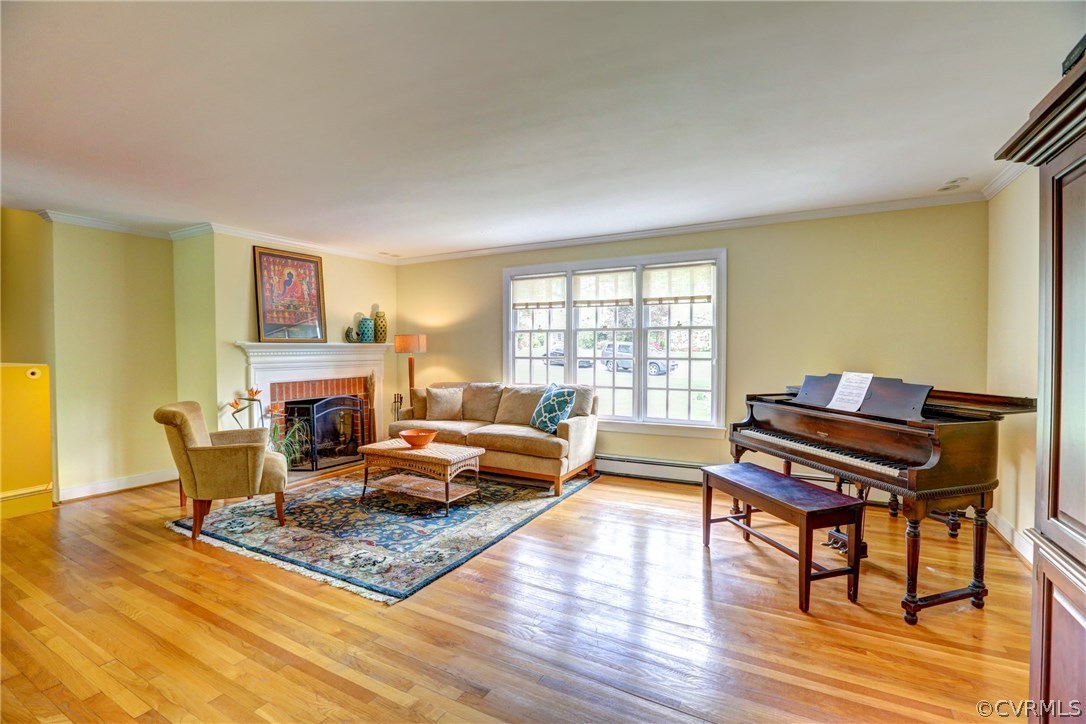 8664 Trabue Road North Chesterfield, VA 23235 - Photo 7 of 28 Living Room