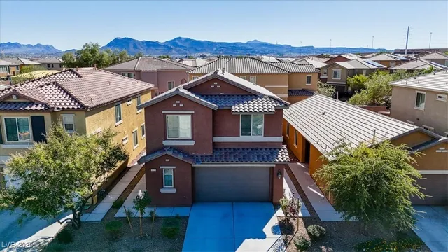 $2,050 | 1021 Valley Light Avenue, Henderson, NV 89011