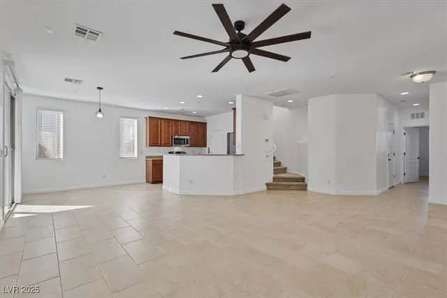 $2,050 | 1021 Valley Light Avenue, Henderson, NV 89011