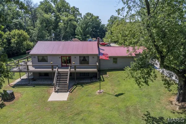 $390,000 | 1606 Rustic Lane, Troy, IL 62294