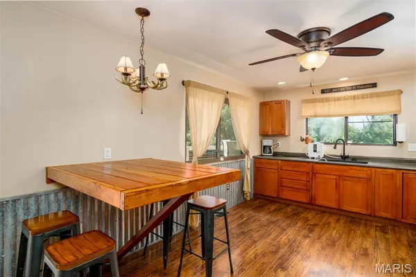 $390,000 | 1606 Rustic Lane, Troy, IL 62294