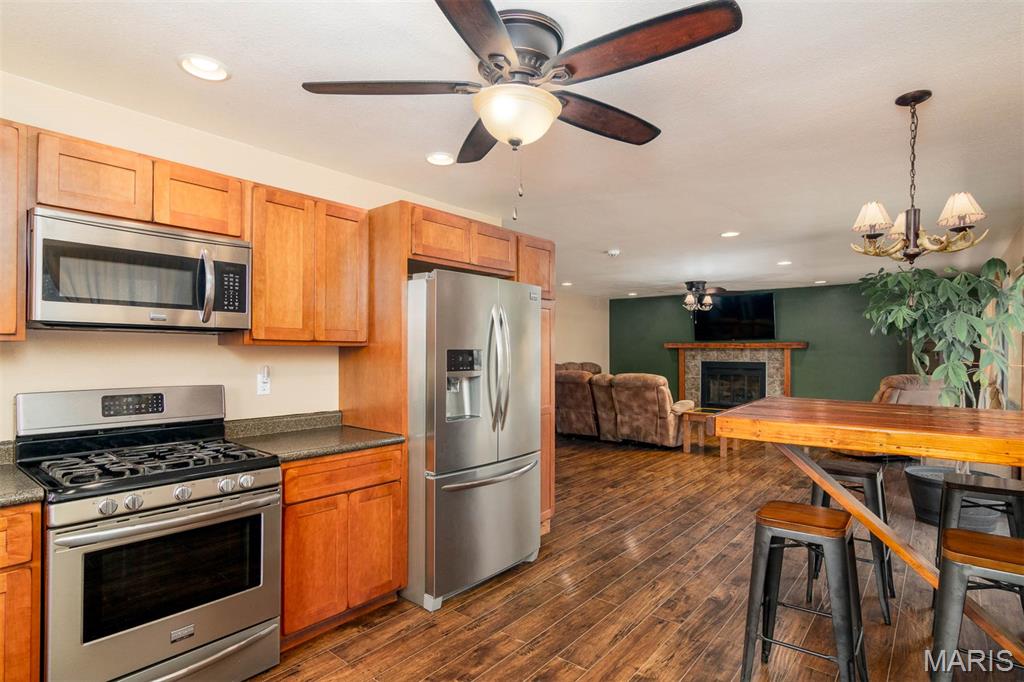 1606 Rustic Lane Troy, IL 62294 - Photo 13 of 28