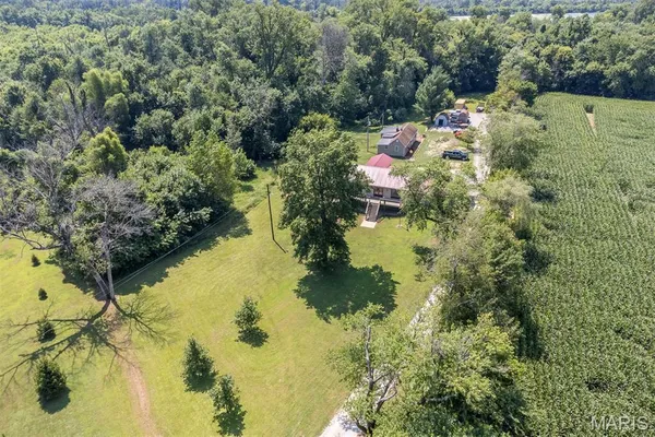 $390,000 | 1606 Rustic Lane, Troy, IL 62294