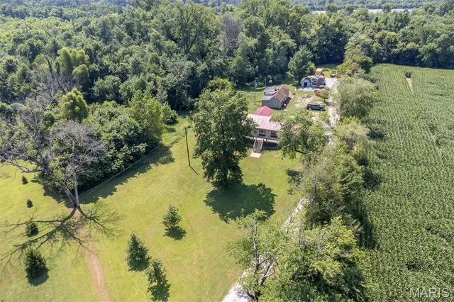 $385,000 | 1606 Rustic Lane, Troy, IL 62294