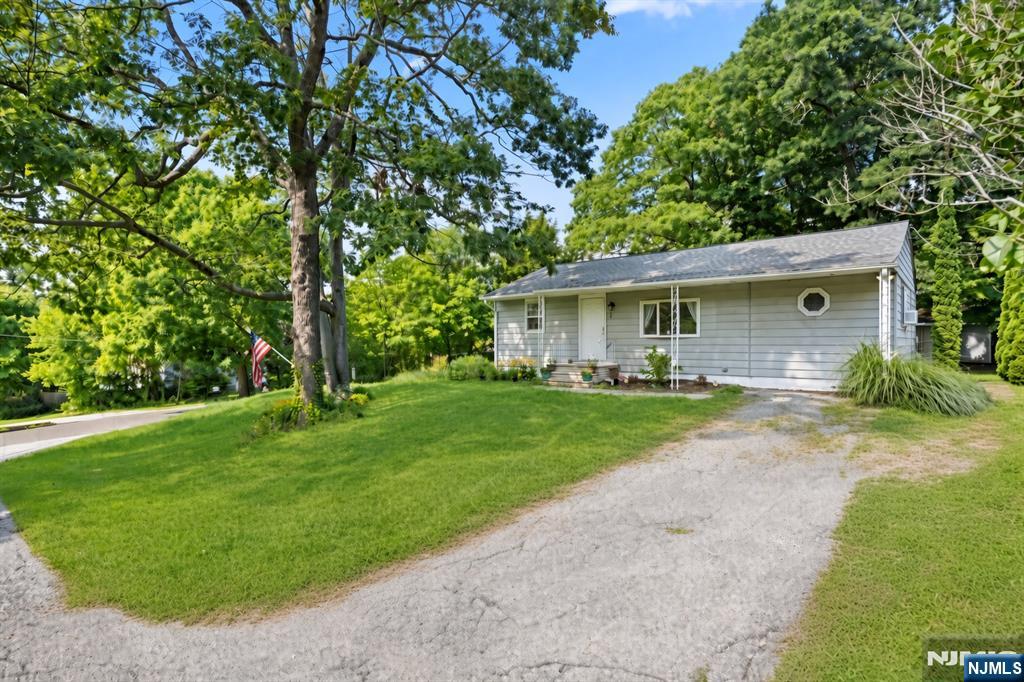 1 Ridgeview Court Vernon, NJ 07422 - Photo 6 of 36 Gallery Image 6