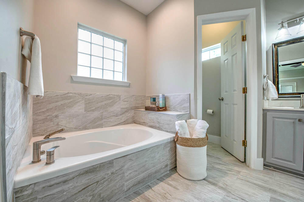 5424 Cemetery Road Grovetown, GA 30813 - Photo 28 of 59 Water closet!