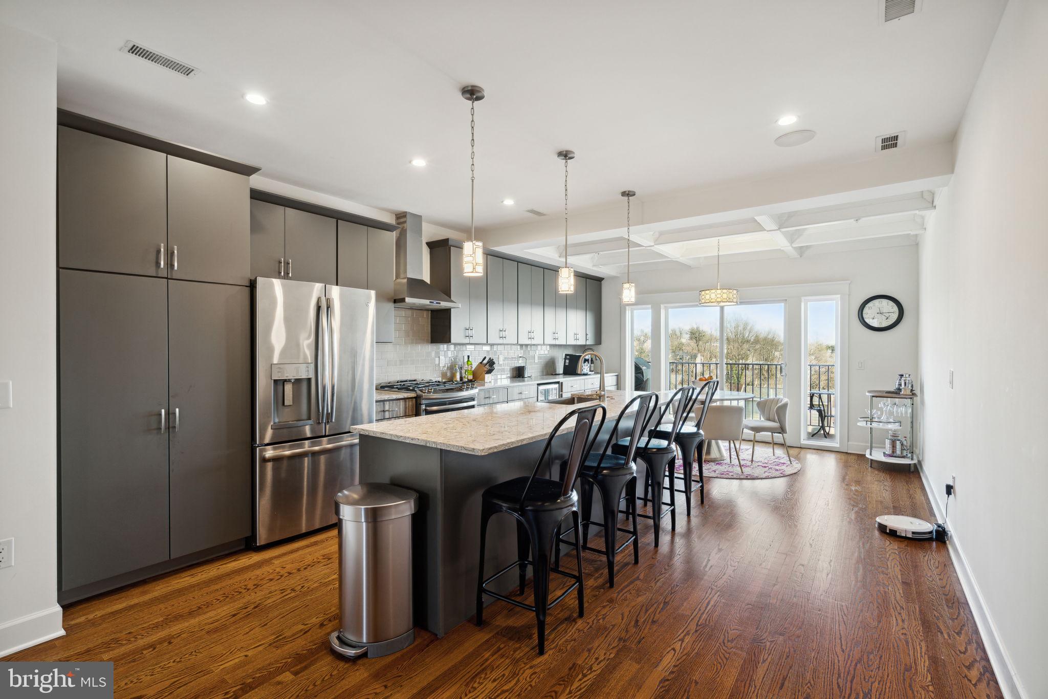 325 Wright Street Philadelphia, PA 19128 - Photo 2 of 20