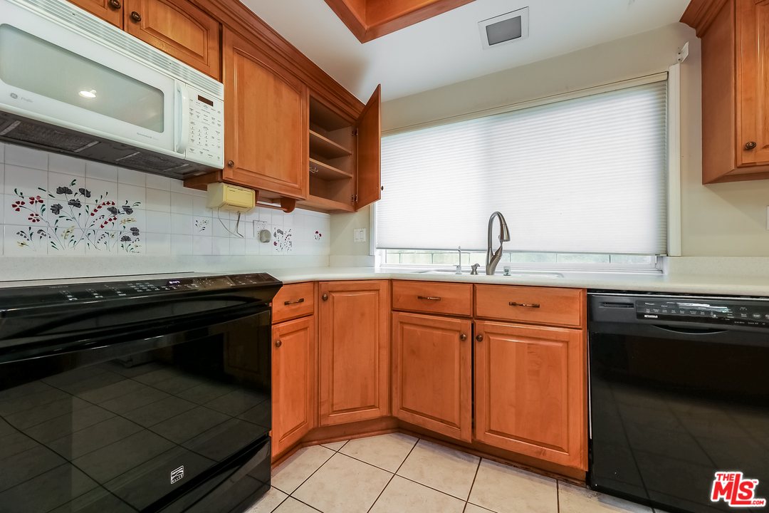 24342 Blueridge Road Lake Forest, CA 92630 - Photo 15 of 52 Gallery Image 15