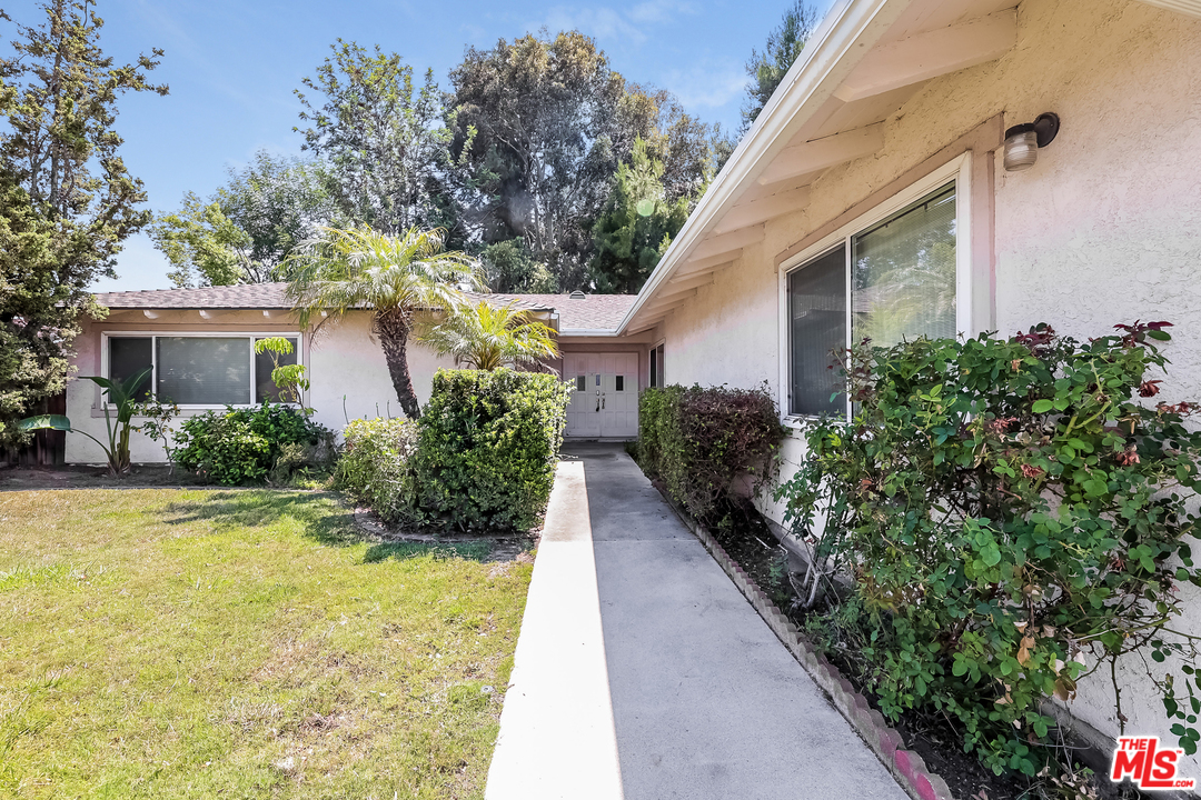 24342 Blueridge Road Lake Forest, CA 92630 - Photo 9 of 52 Gallery Image 9
