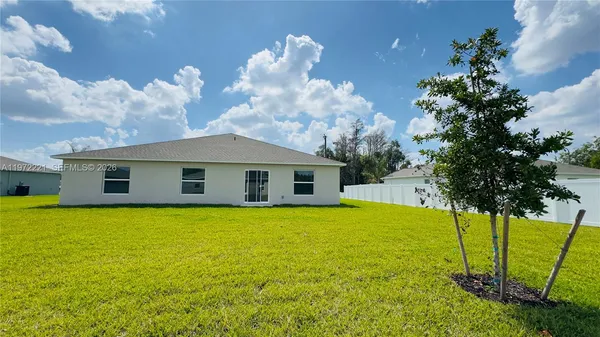 $2,400 | 329 Marta Drive, Lehigh Acres, FL 33974