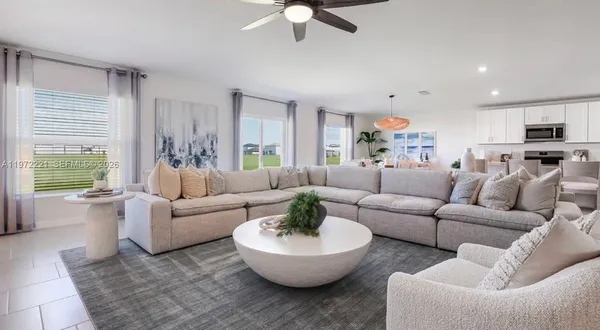 $2,400 | 329 Marta Drive, Lehigh Acres, FL 33974