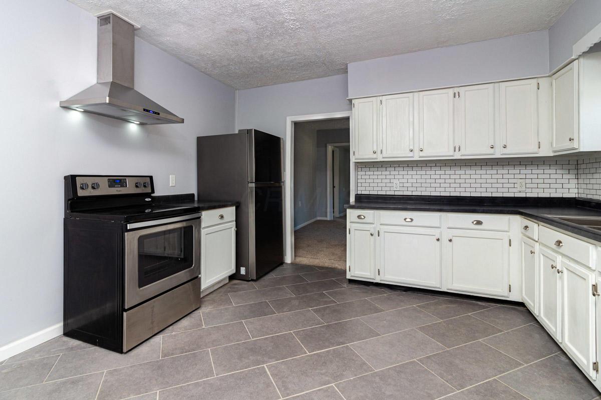 3661 Dixon Road Southwest Pataskala, OH 43062 - Photo 11 of 19 Gallery Image 11