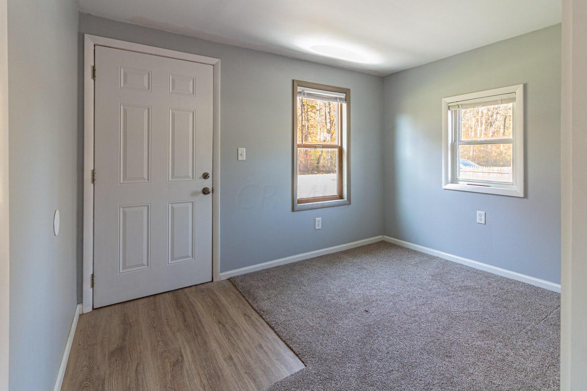 3661 Dixon Road Southwest Pataskala, OH 43062 - Photo 14 of 19 Gallery Image 14