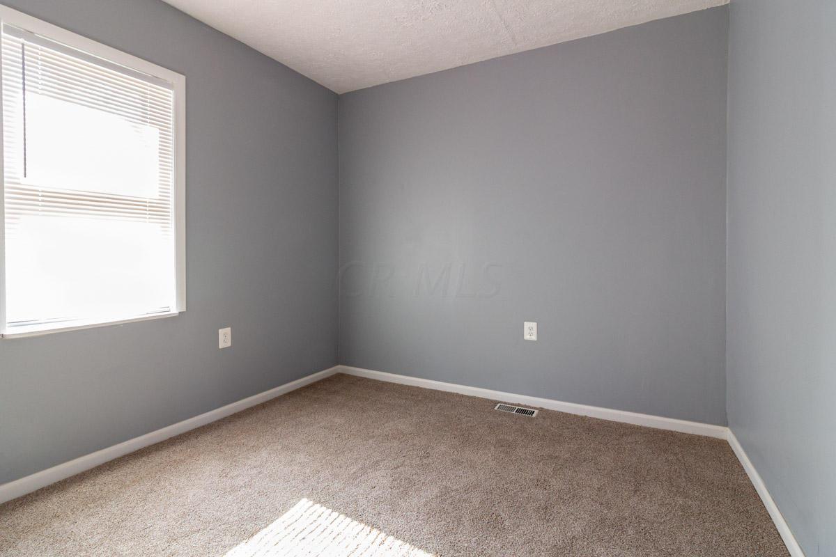 3661 Dixon Road Southwest Pataskala, OH 43062 - Photo 16 of 19 Gallery Image 16