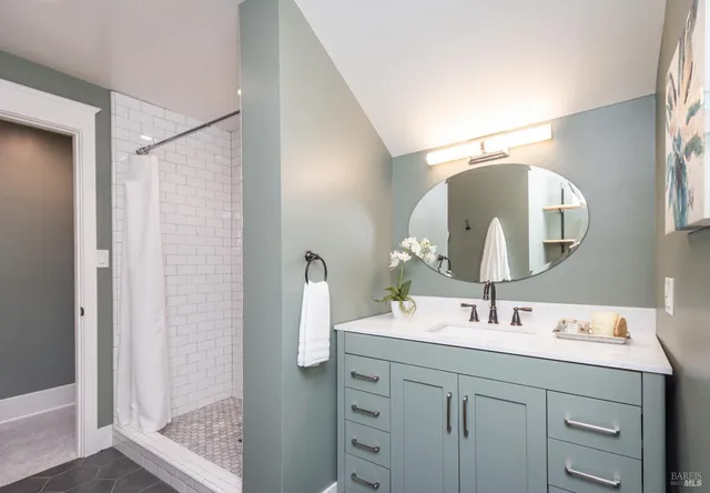 $999,000 | 225 Berna Avenue, Napa, CA 94559